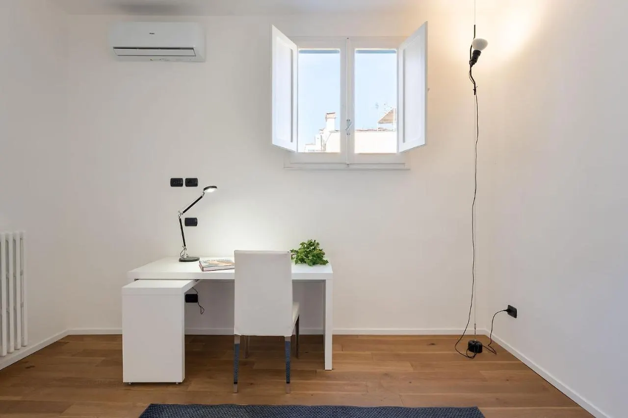 Comfort Apartment Panicale Florence Italy